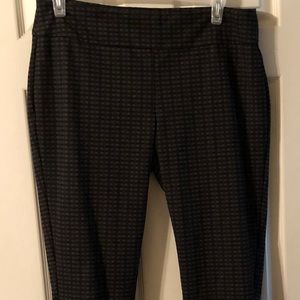 Stylish & comfortable Zac & Rachel cropped pants